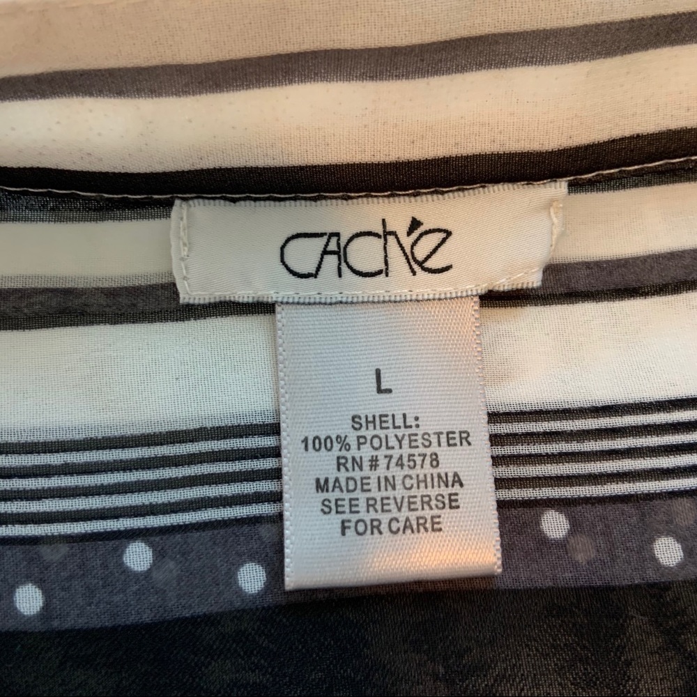 Cache Button Up Top Large - Picture 4 of 6